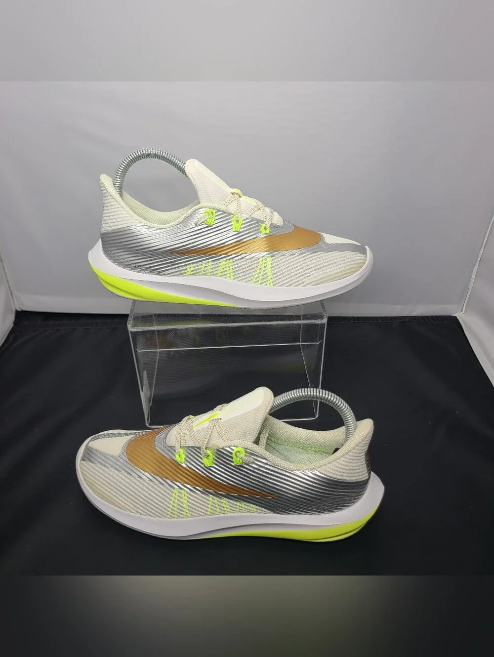 Nike Future Speed 'Chrome Metallic Gold' AH6747-100 Size 6Y